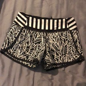 Lululemon shorts in EUC